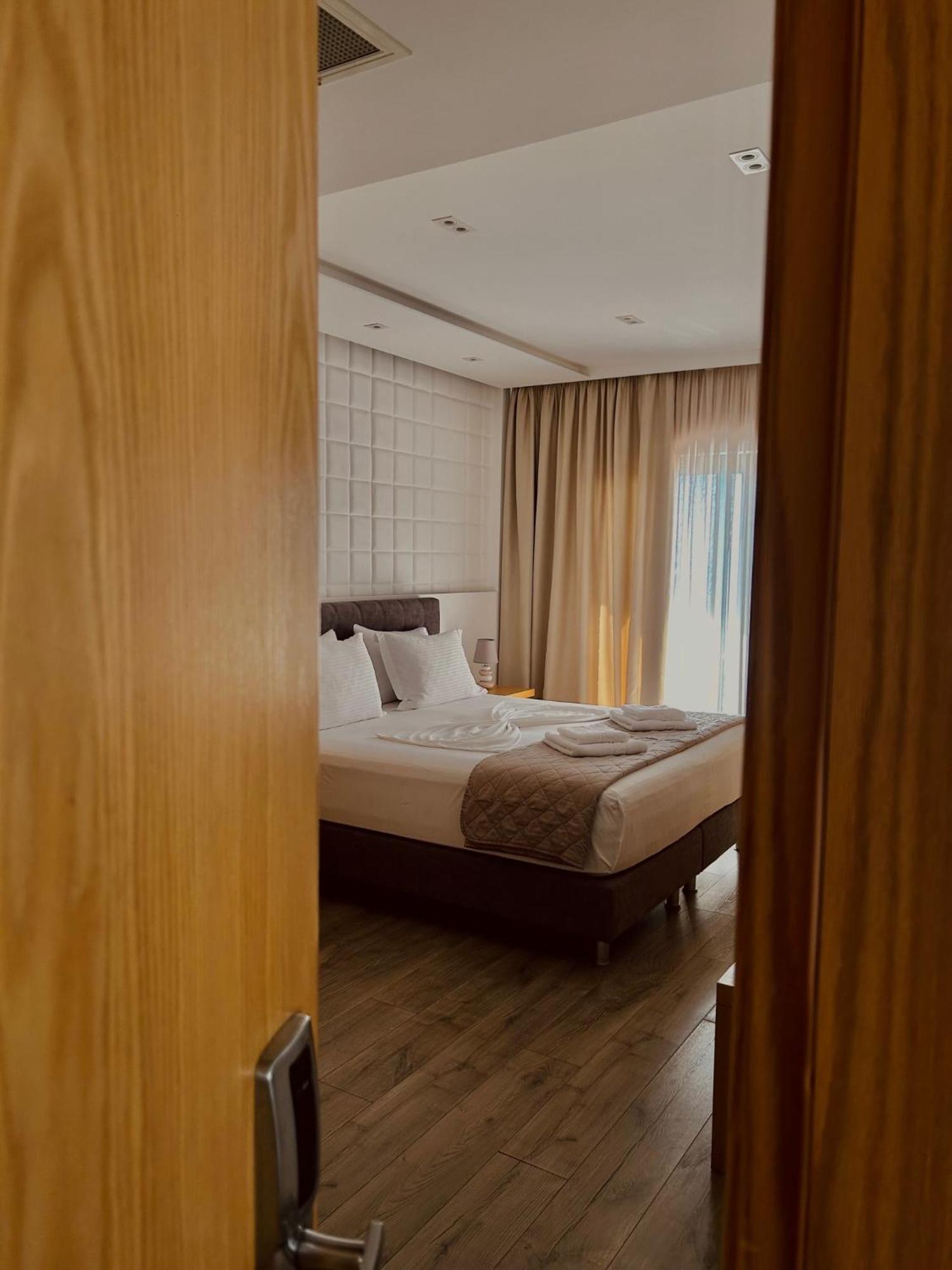 סרנדה Hotel Sole מראה חיצוני תמונה