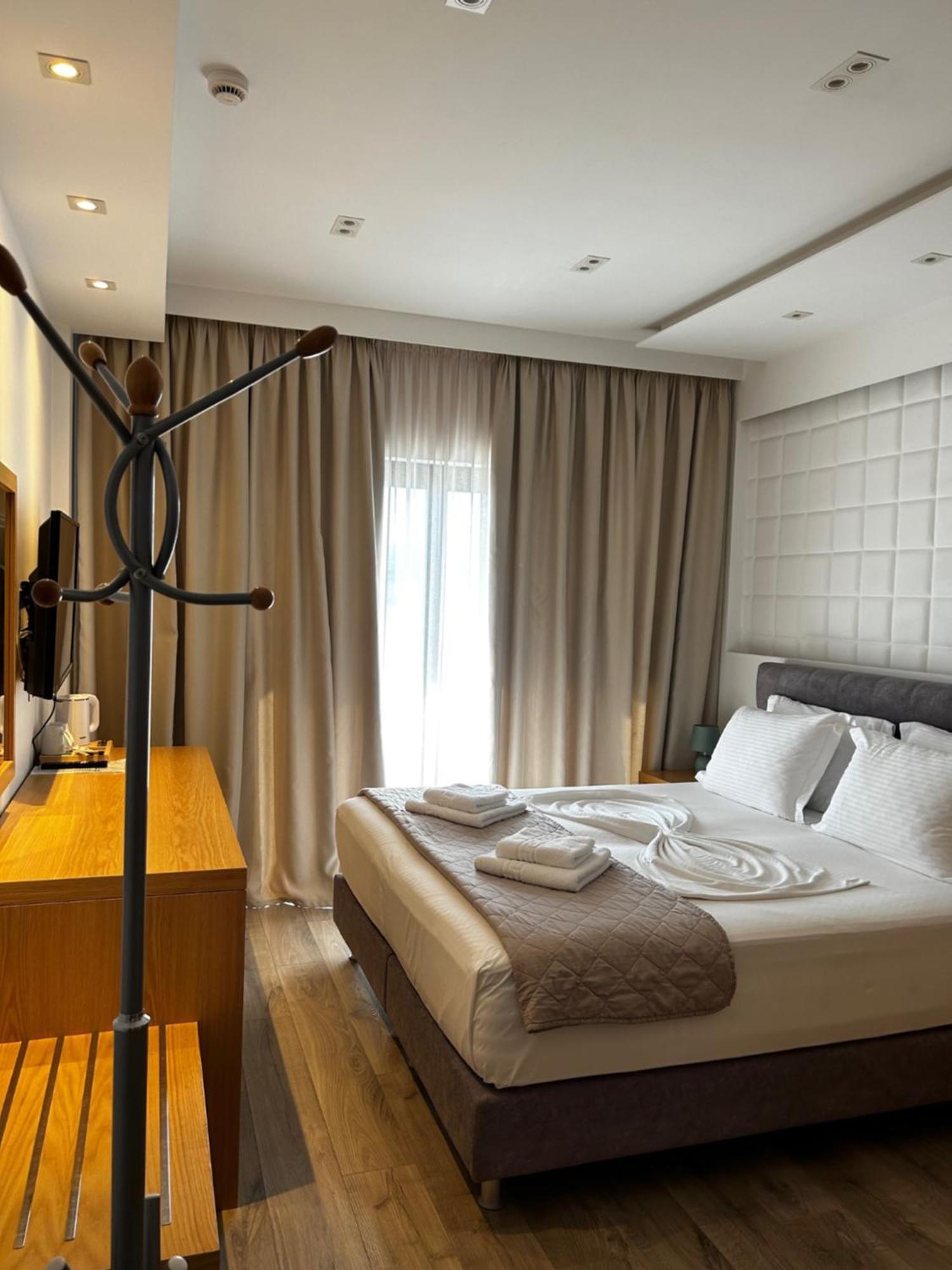 סרנדה Hotel Sole מראה חיצוני תמונה