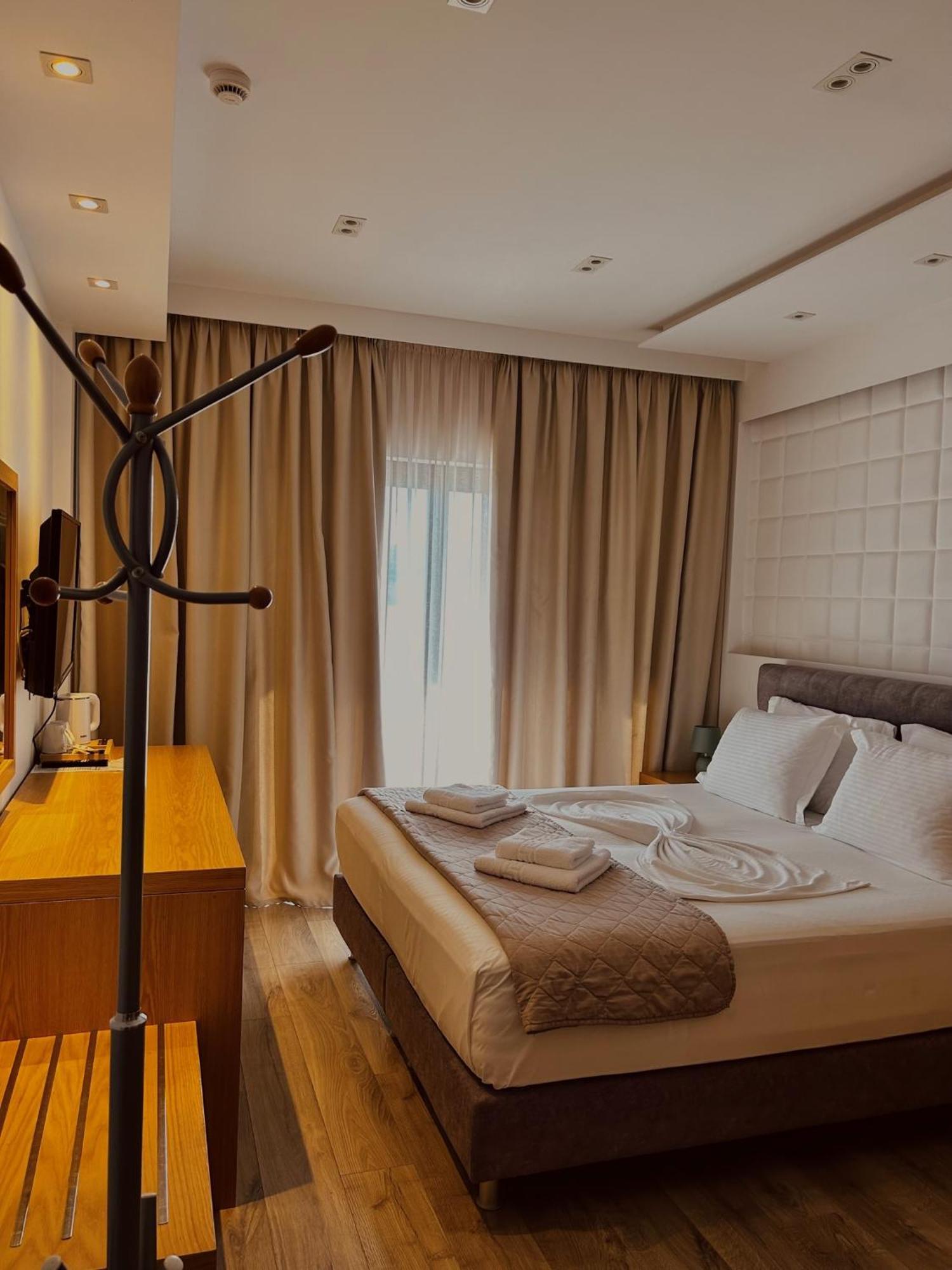 סרנדה Hotel Sole מראה חיצוני תמונה